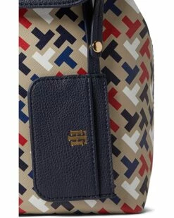 Buy 👍 Tommy Hilfiger Backpacks Lynn II Flap Backpack w/ Pouch Bias Multi Print PVC 🌟 -Tommy Hilfiger Shop 81LKTSAhlCL. AC SR736920